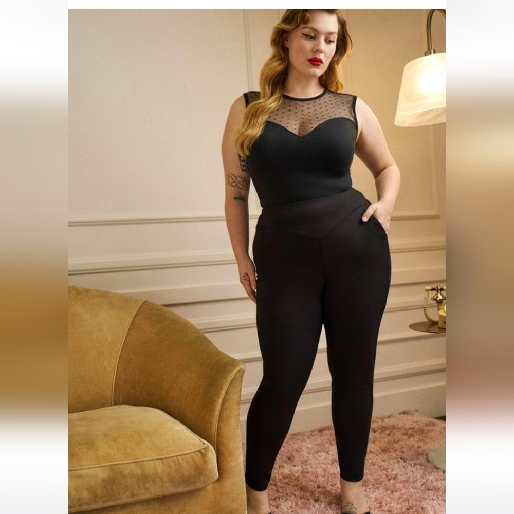 Torrid Black Retro Chic Cigarette Pants 1R